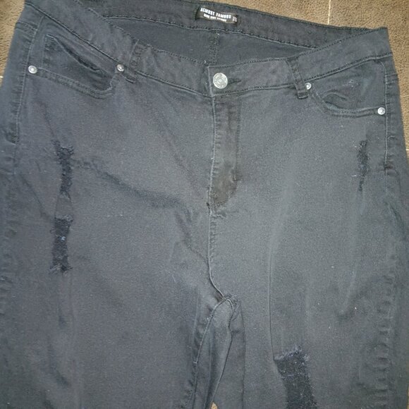 JEANS PLUS SIZE ALMOST FAMOUS SIZE 20 - Picture 1 of 4